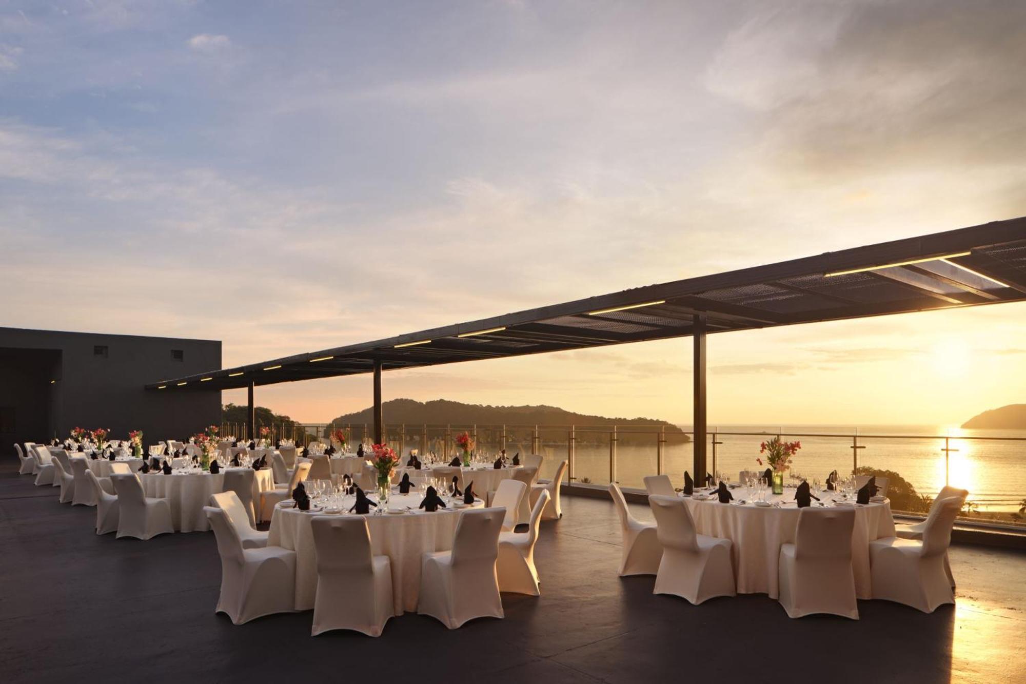 Aloft Langkawi Pantai Tengah Pantai Cenang  Exterior foto